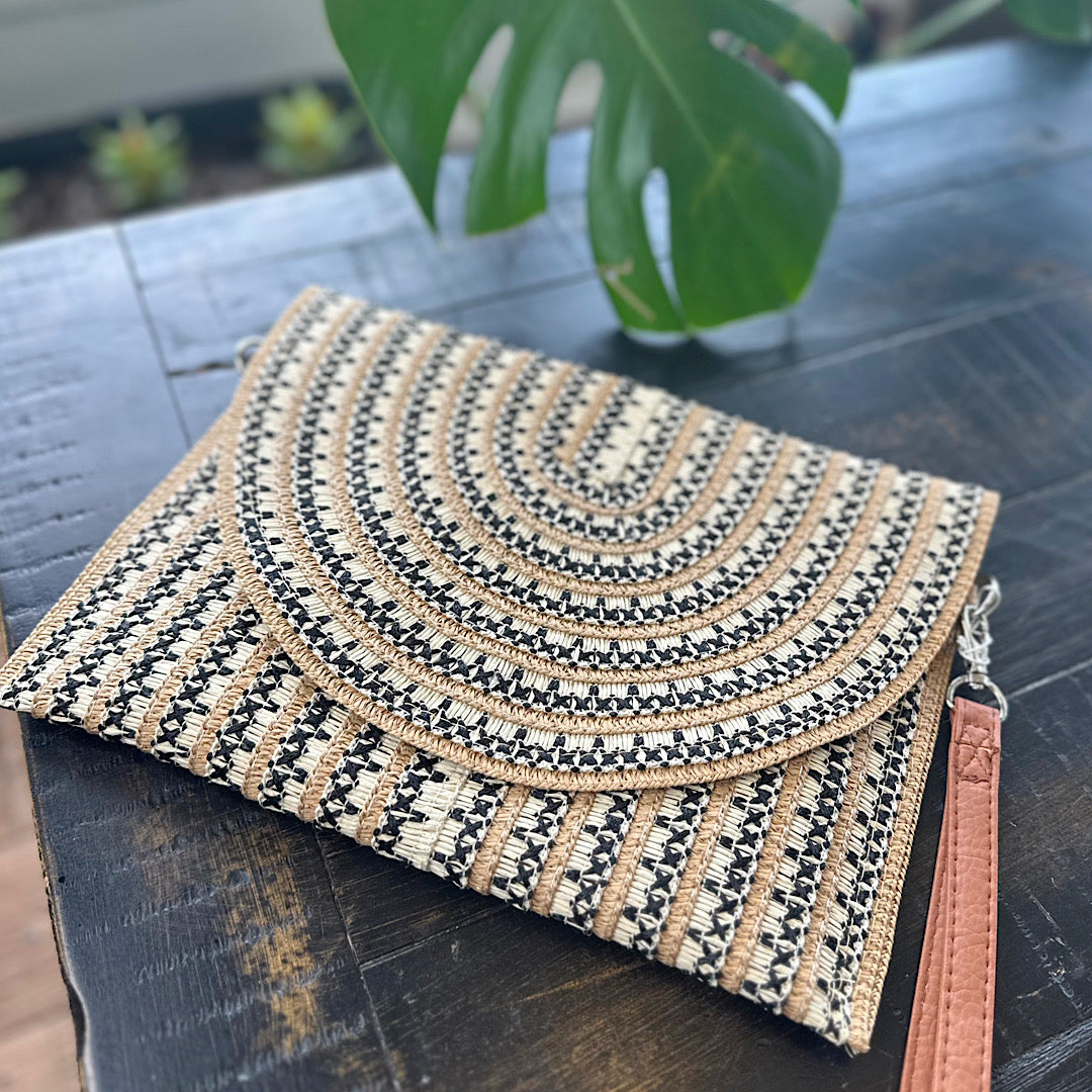 Straw Clutch