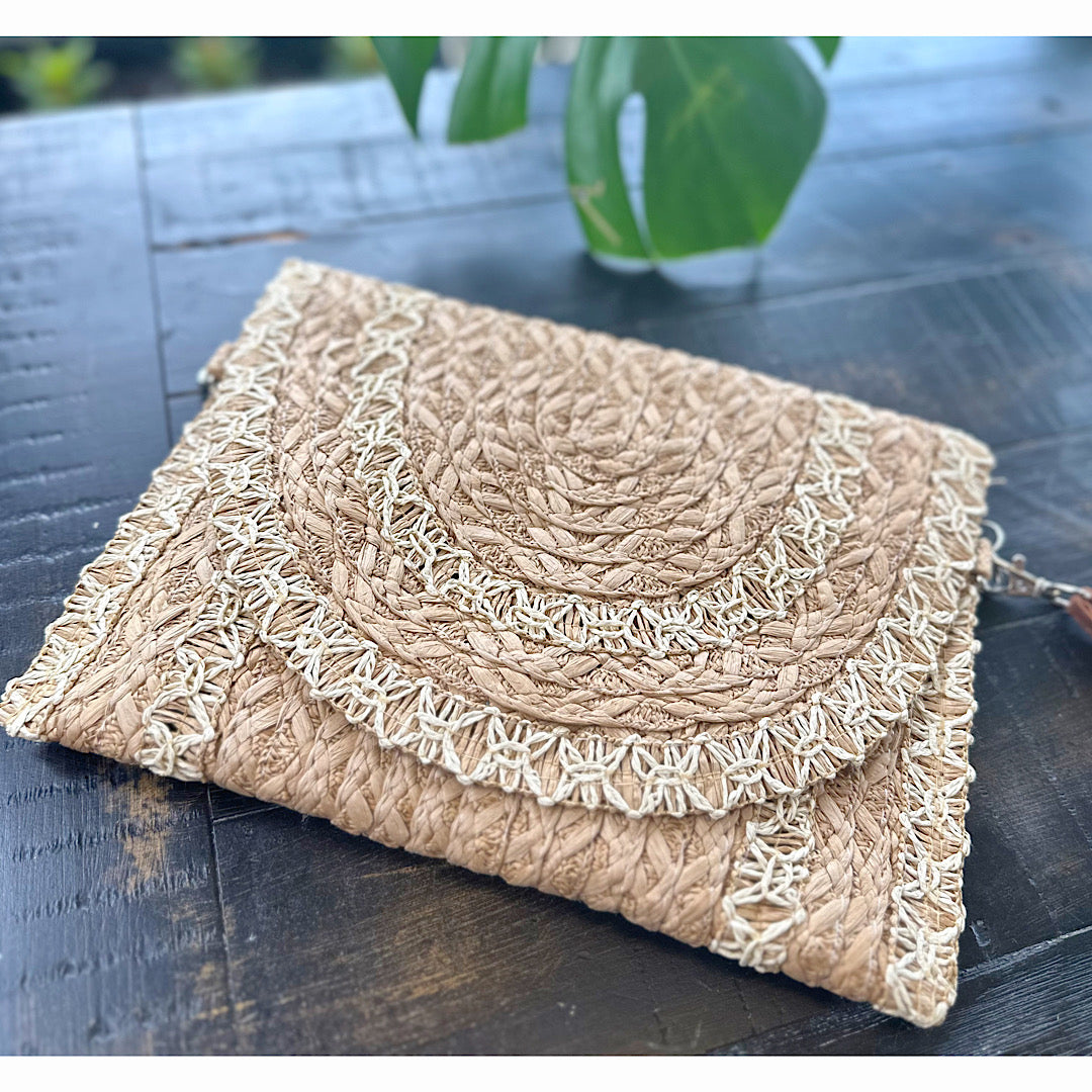 Straw Clutch